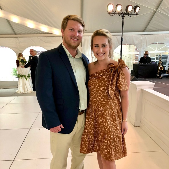 Meet your Posher, Hannah - Picture 1 of 1